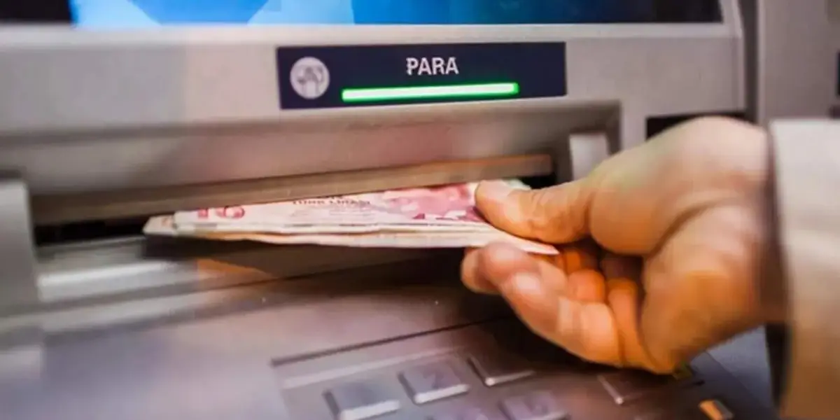 ATM İşlemlerinde Yeni Dönem Başladı: Para Yatırma Limitleri Güncellendi