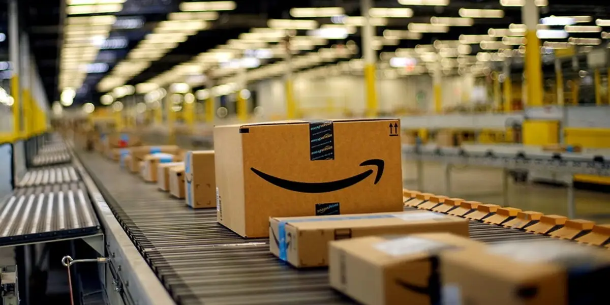 Amazon, Walmart'ı Tahtından İndirerek Zirveye Yerleşti