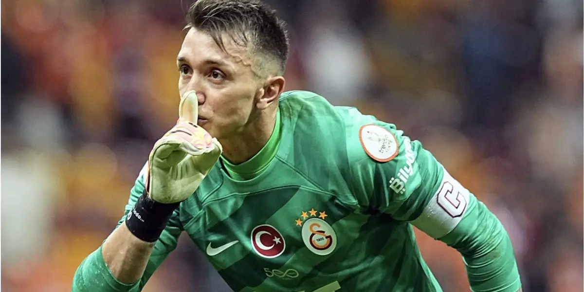 Muslera'nın Dönüşü Sosyal Medyayı Salladı: Uruguay Kampında "Yılların İzi" Gündem Oldu