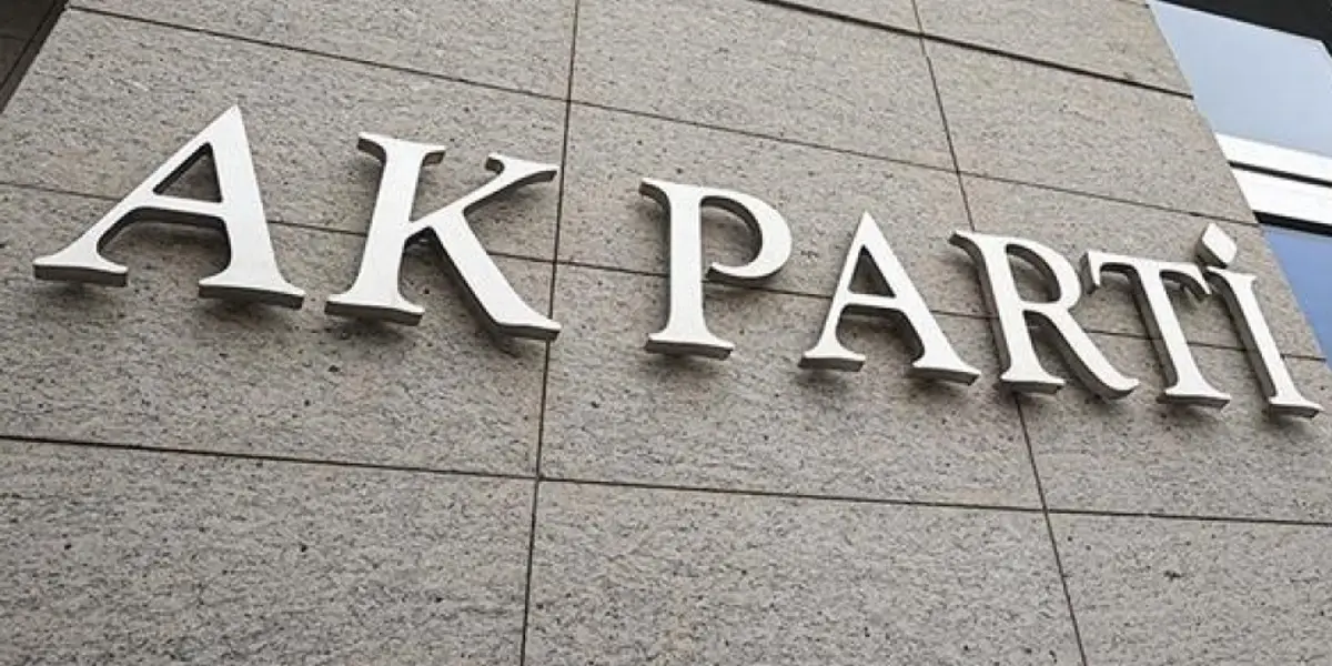 AK Parti'de 4 İl Başkanı Yenilendi