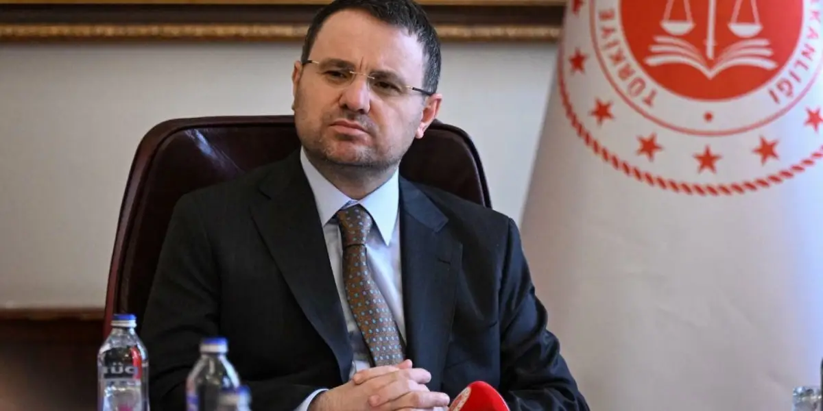 Rahmi Koç'un Fıkrasına Yargıdan Hızlı Müdahale: 'Halkı Aşağılama' Soruşturması!