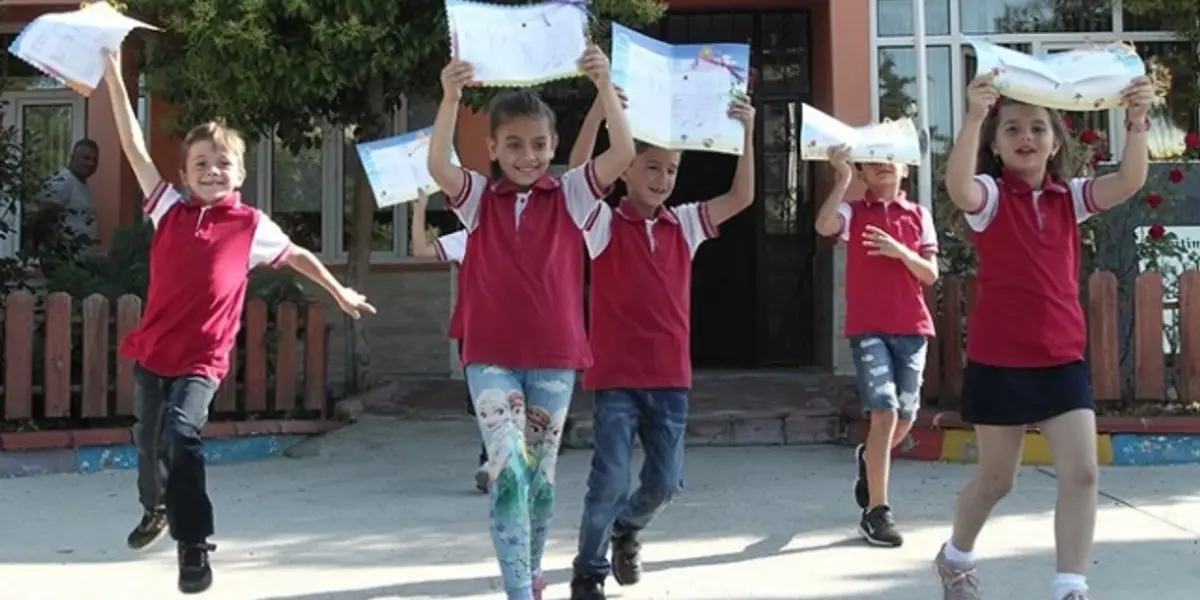 Öğrenciler İçin Yaz Tatili Başladı