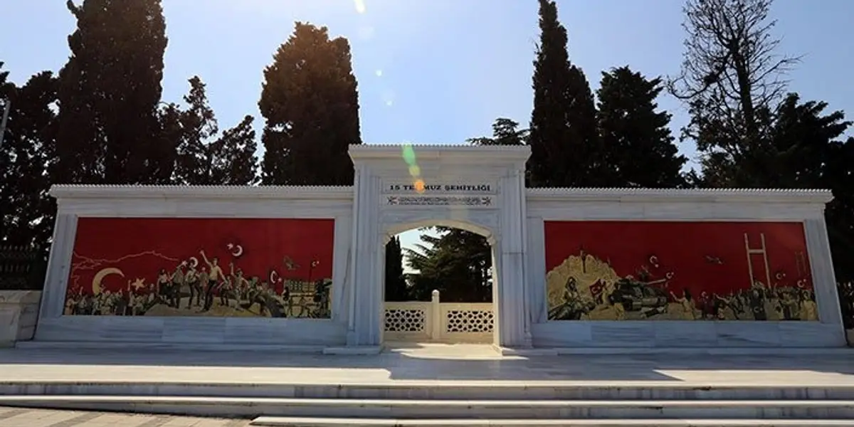 15 Temmuz'un 10. Yılı: Türkiye Demokrasi Destanı'nı Minnetle Anıyor