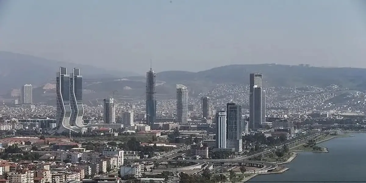 Konut Fiyatlarında Reel Düşüş Sürerken, İzmir'deki Fiyatlar İstanbul ve Ankara'yı Solladı!