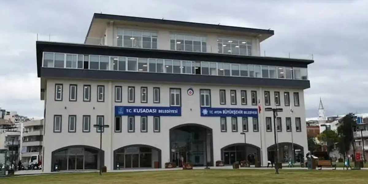 Kuşadası Belediyesi'ne Operasyon: 14 Şüpheli Tutuklandı