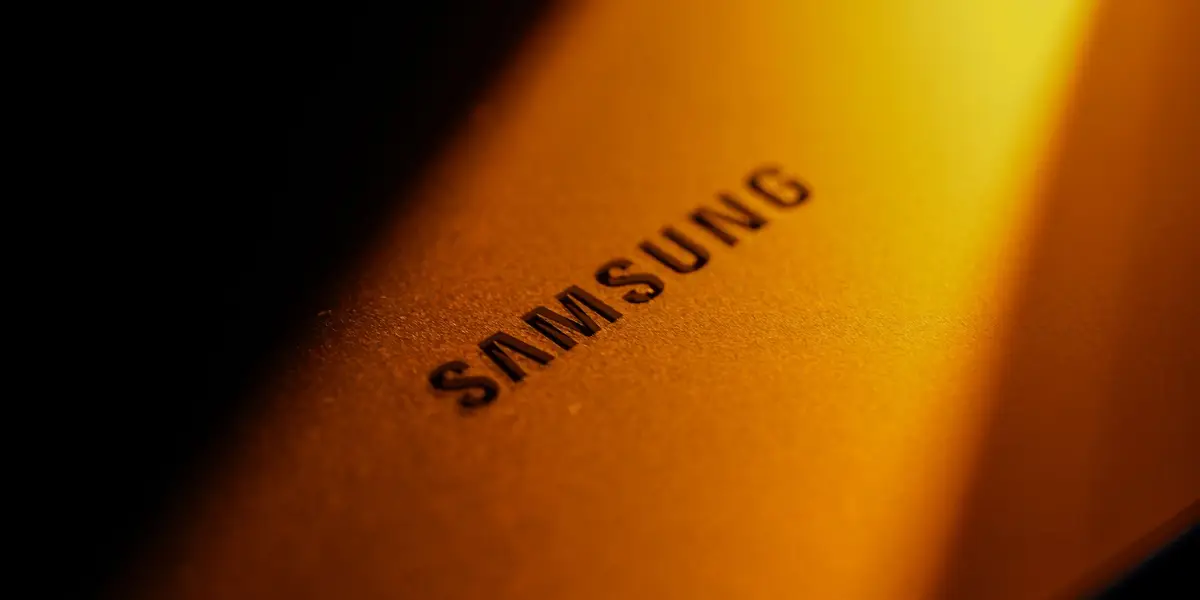 Samsung, İşitme Sağlığı Konusunda Apple'a Yetişmeye Başlıyor