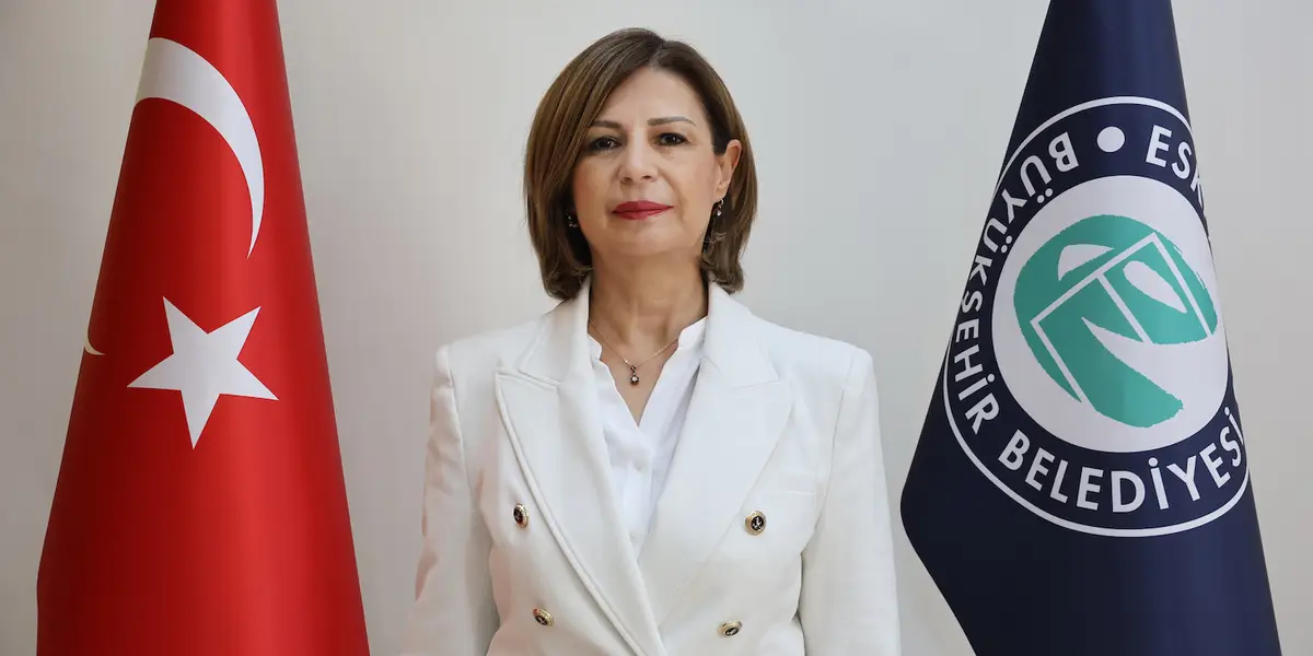 Eskişehir Büyükşehir Belediye Başkanı Ayşe Ünlüce CHP'den İstifa Ederek YENİ Parti'ye Katıldı