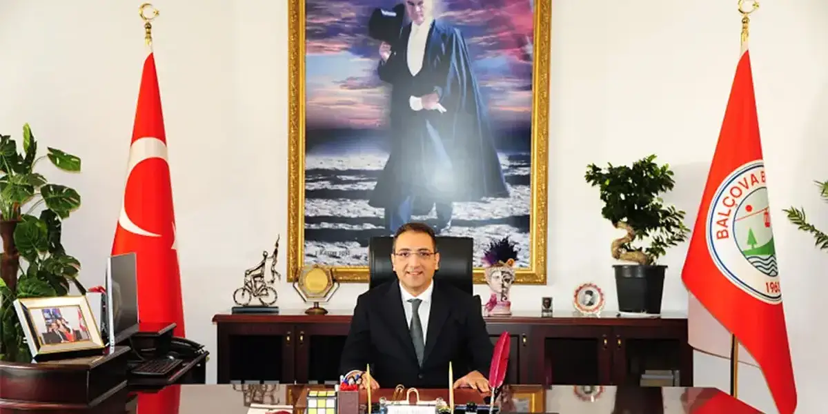 CHP'li Balçova Belediye Başkanı Onur Yiğit Göreve İade Edildi