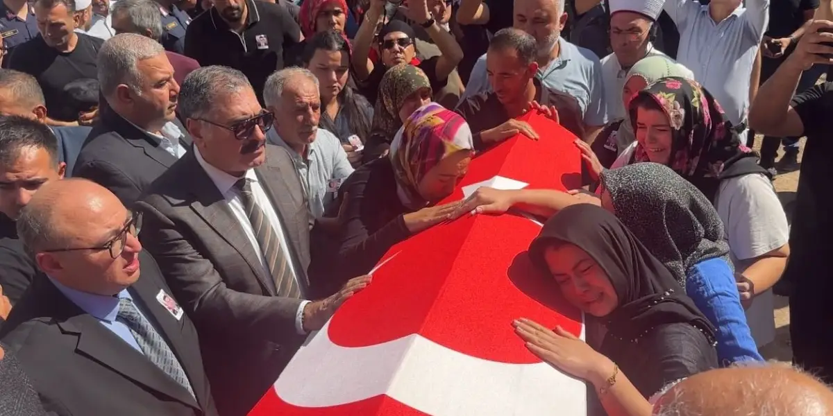 Girne Gemi Kazasında Hayatını Kaybeden Uzman Çavuş Erdemli'de Toprağa Verildi
