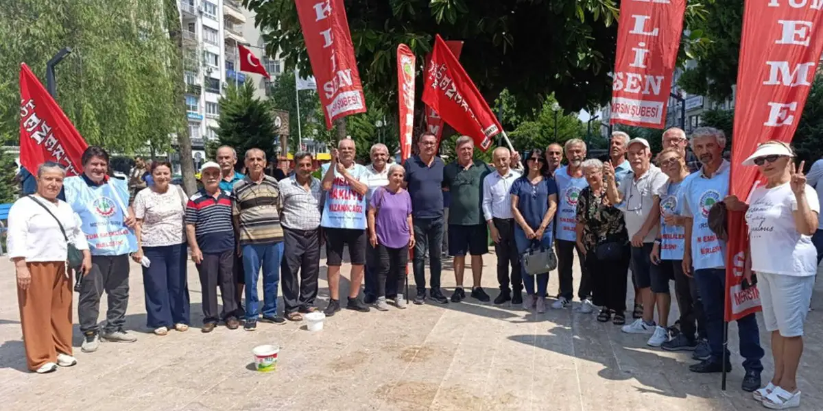 Mersin'de Emeklilerden Enflasyon Verilerine Tepki: "Yoksullukla Mücadele Ediyoruz"