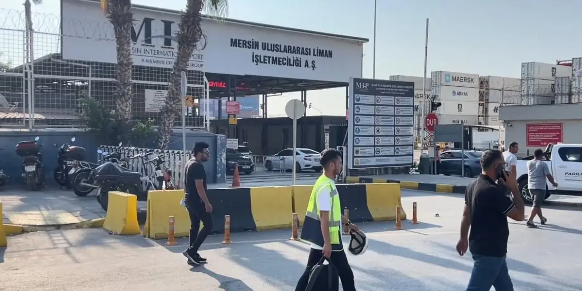 Mersin Limanı'nda Kimyasal Sızıntı! 35 Kişi Hastaneye Kaldırıldı