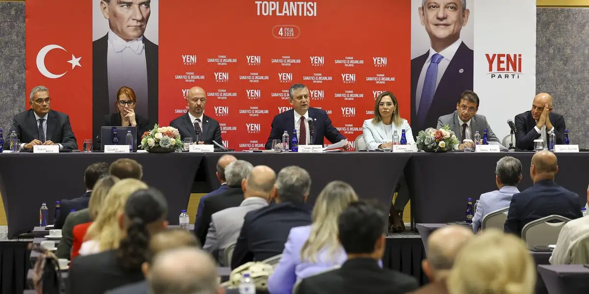Özgür Özel, Tekirdağ'da İş İnsanlarıyla Ekonomi Toplantısında Buluştu