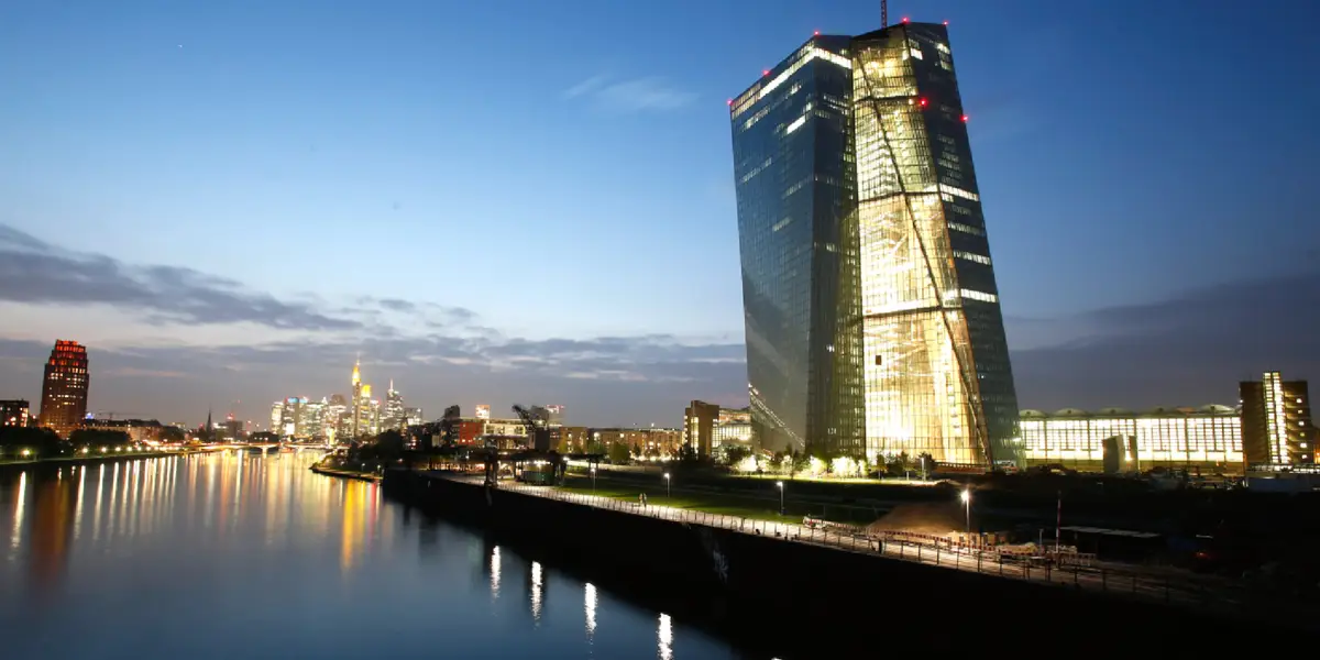 Avrupa Merkez Bankası Faizi 25 Baz Puan Artırdı