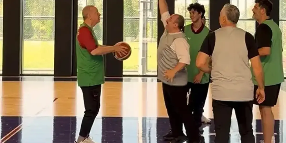 Cumhurbaşkanı Erdoğan Parkede! Varank Sayı Atamayınca Kameraman Oldu