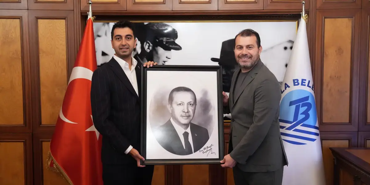 CHP'den AK Parti'ye Geçen Tuzla Belediye Başkanı Eren Ali Bingöl'den Teşekkür Mesajı