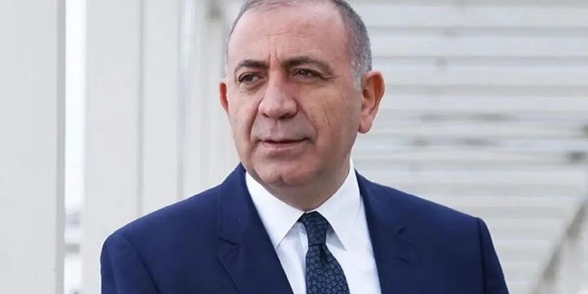 Gürsel Tekin'in Görevine Son Verildi