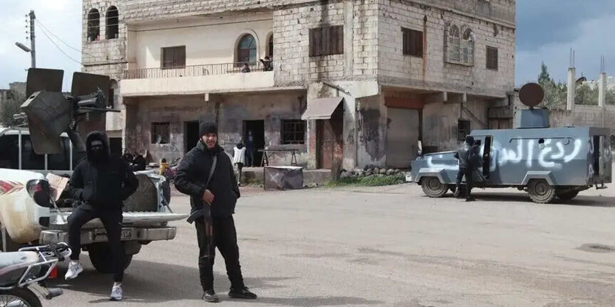 Suriye'de Askeri Tesiste Patlama! 11 Asker Hayatını Kaybetti