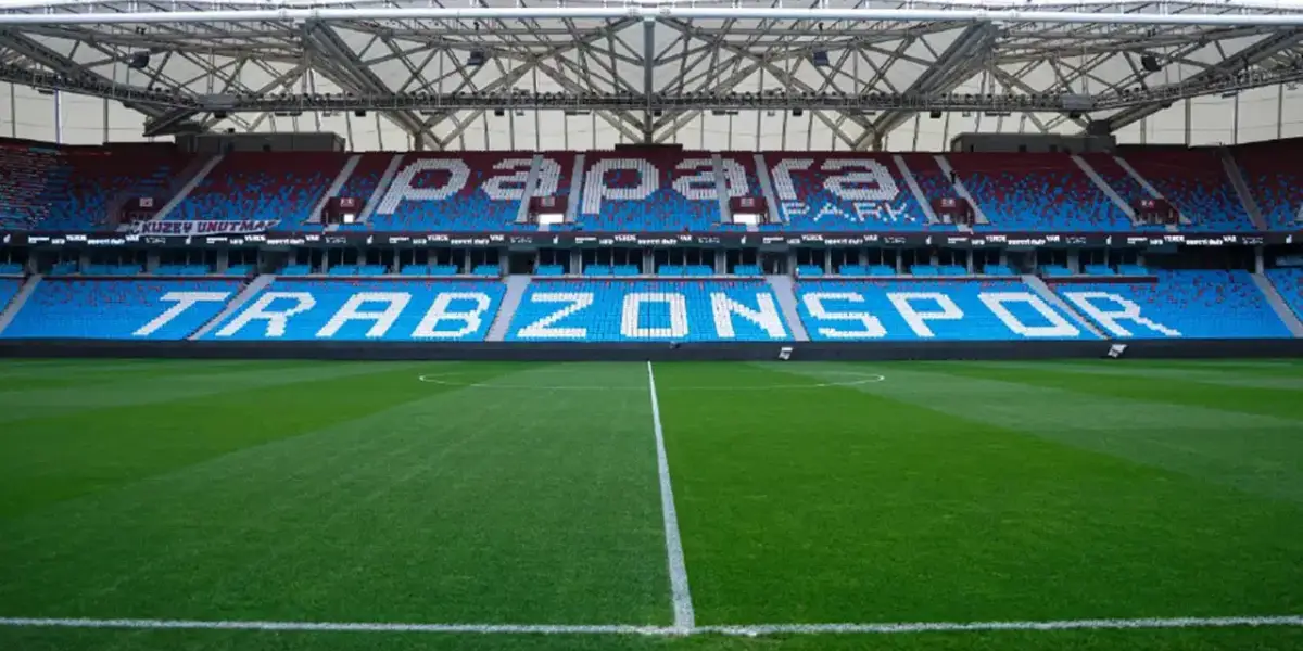 Trabzon'da Sağanak! Derbi için Stadın Son Hali Görüntülendi