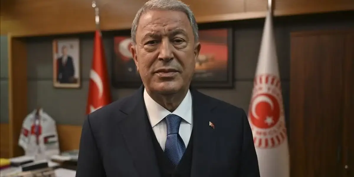 Hulusi Akar'dan "Terörsüz Türkiye" Açıklaması: "Geleceğimiz Siyasete Alet Edilmemeli"