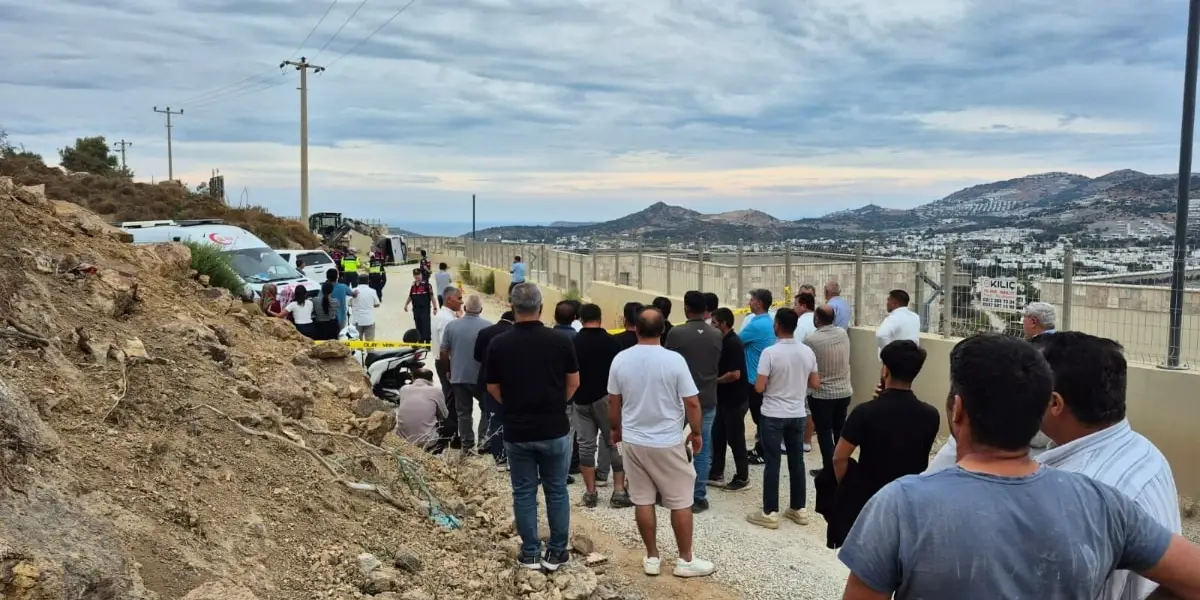 Bodrum'da 15 Yaşındaki Çocuk Minibüs Kazasında Hayatını Kaybetti! Kahreden Detay