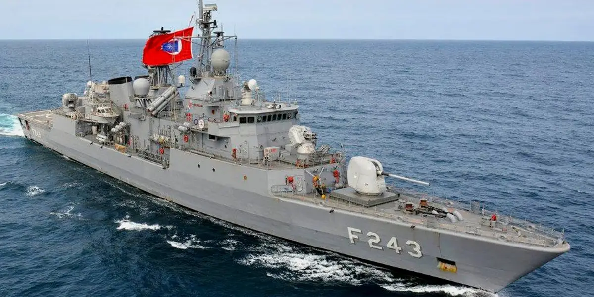 TCG Yıldırım Preveze Zaferi Kutlamalarında Halkla Buluştu