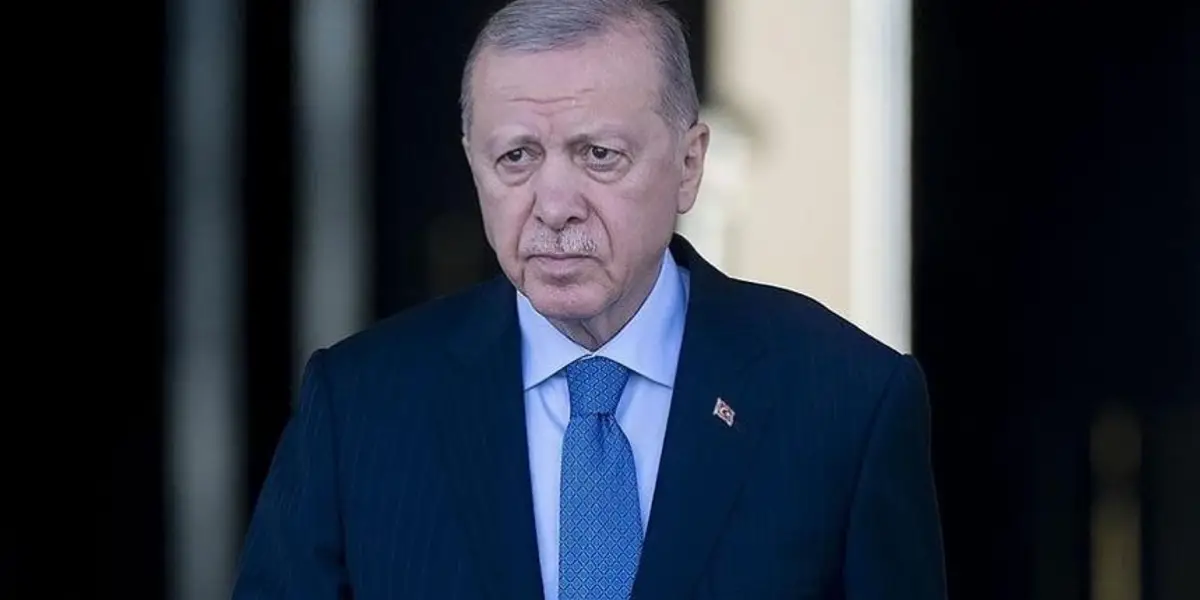 Cumhurbaşkanı Erdoğan, Şehit Polis Türkoğlu'nun Ailesine Başsağlığı Diledi