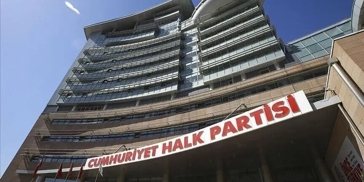 Butlan CHP'si 48 Üyeyi İhraç Etti