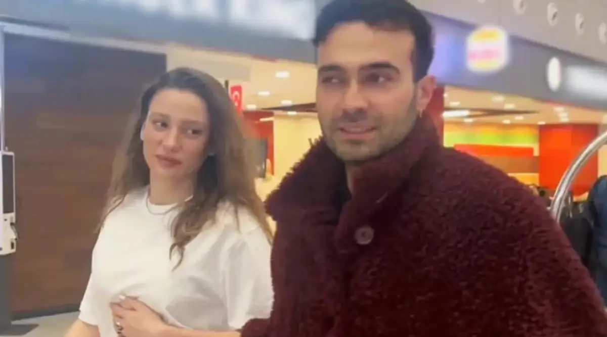 Serenay Sarıkaya'dan Sevgilisi Mert Demir'e Aşk Dolu Bakışlar