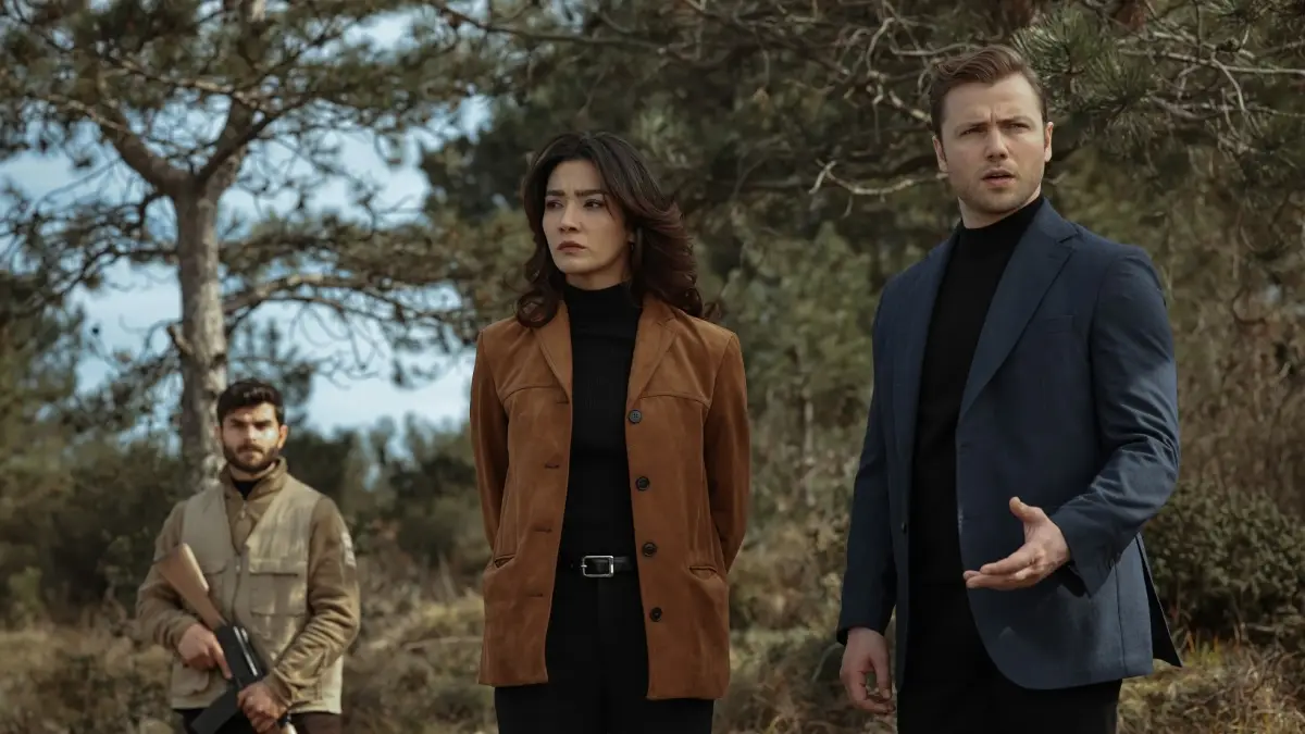 TRT 1'in Tims&B imzalı Teşkilat dizisinde şoke eden bir veda yaşandı. Sosyal medyadaki 'boykot' paylaşımı nedeniyle dizinin Neslihan'ı Aybüke Pusat'ın işine son verildi.