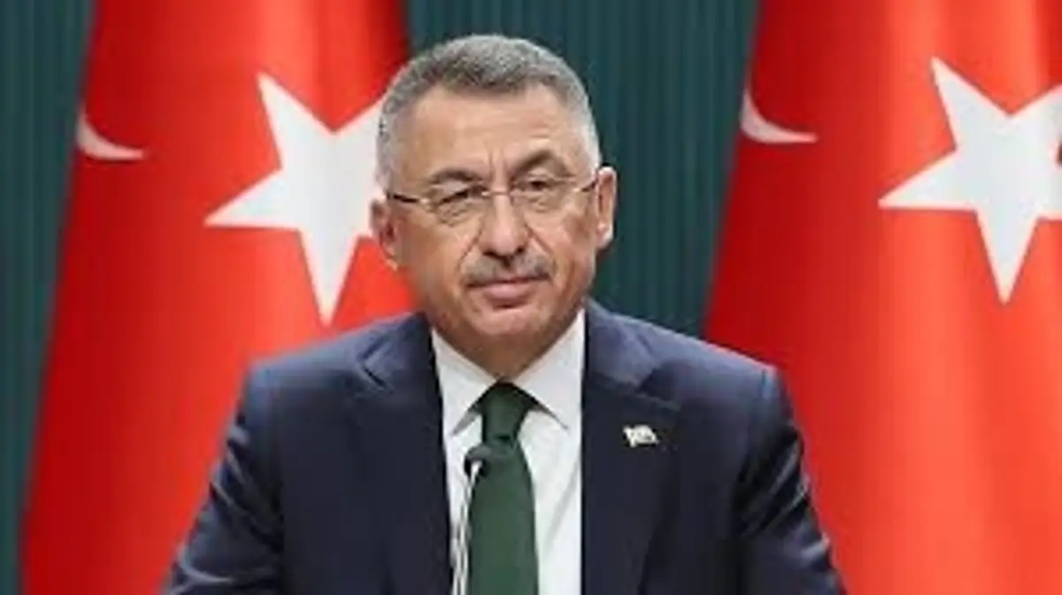 TBMM Dışişleri Komisyonu Başkanı ve AKP Ankara Milletvekili Fuat Oktay'ın eski eşi olan ziraat mühendisi Bedriye Şahinbaş, Cumhuriyet Halk Partisi'ne (CHP) katıldı. Şahinbaş'a parti rozetini, CHP Genel Başkanı Özgür Özel taktı.