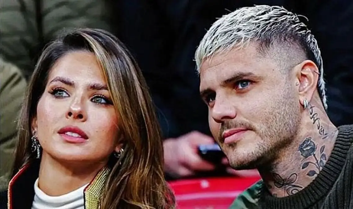 İstanbul'daki lüks villalarında yaz mevsiminin tadını çıkaran Mauro Icardi ve China Suarez, havuz başında geçirdikleri keyifli anları sosyal medyada hayranlarıyla paylaştı. Sıcak havalardan bunalan çift, serinlemenin yolunu havuzda buldu. Samimi ve neşeli halleriyle objektiflere yansıyan çiftin, havuzda sarmaş dolaş verdiği pozları kısa sürede büyük ilgi topladı.