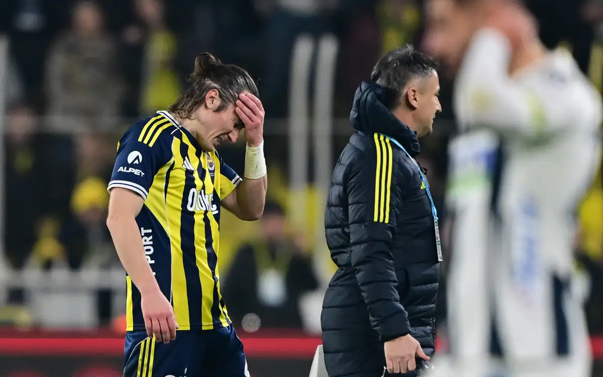 Fenerbahçe'de beklenen oldu, Çağlar Söyüncü kararı TFF'ye bildirildi