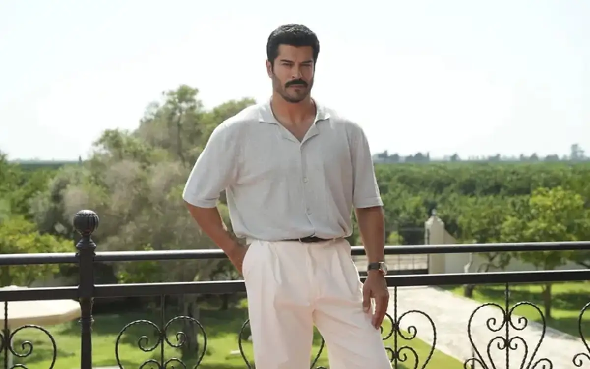 Burak Özçivit, 'Güneşin Doğduğu Yer' Setinden İlk Karesini Paylaştı