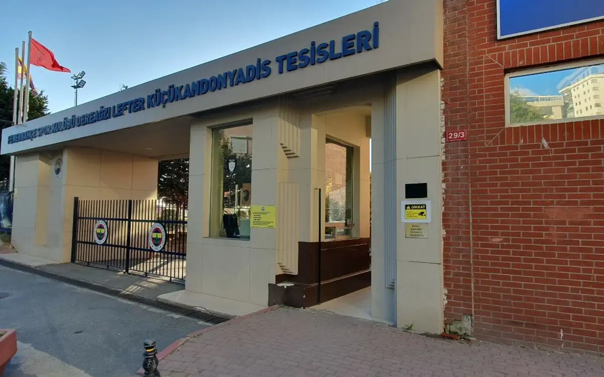 Fenerbahçe Dereağzı Lefter Küçükandonyadis Tesisleri'nin Yenileme Projesine Başladı