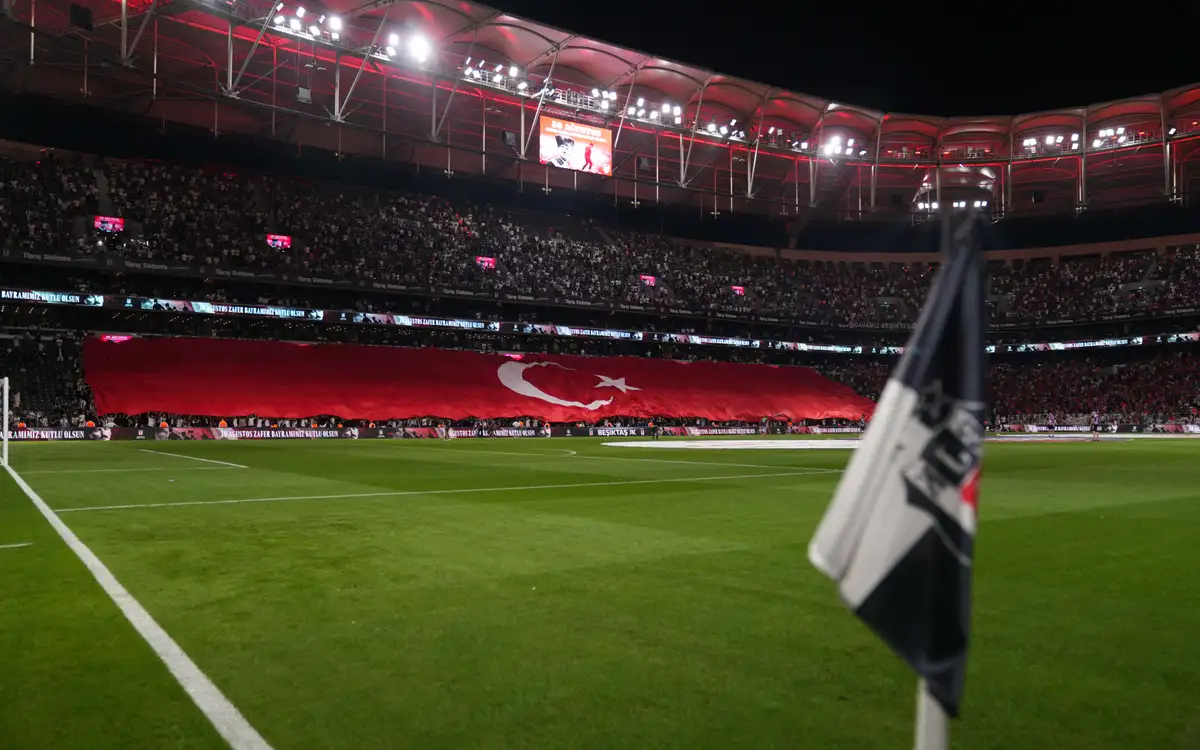 Beşiktaş'ta olağanüstü seçimli genel kurul kararı alındı