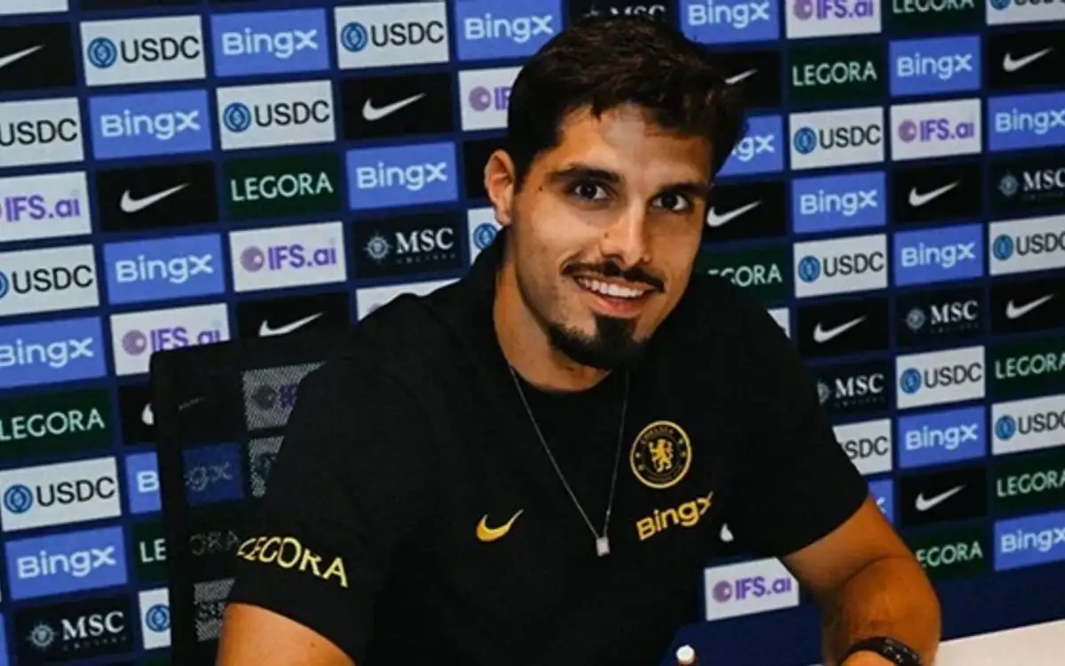 Chelsea, Pedro Neto'nun sözleşmesini 2032'ye kadar yeniledi