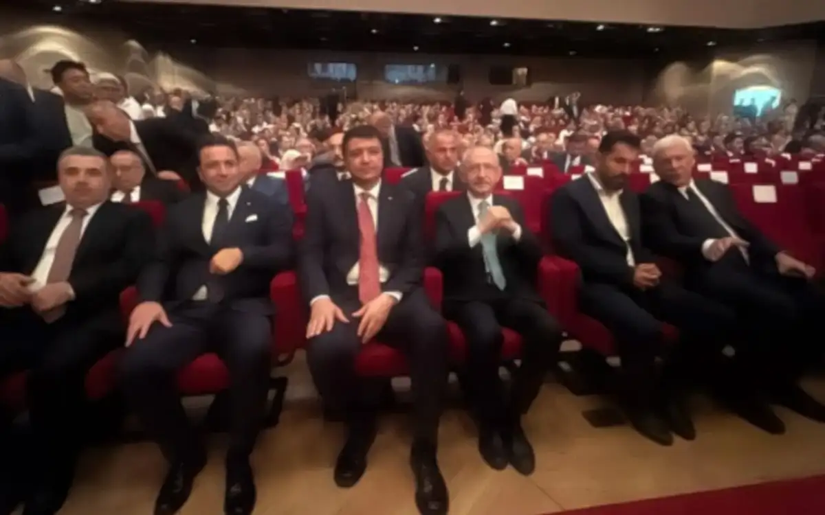 Siyasetçiler Davutoğlu'nun Oğlunun Nikahında Buluştu
