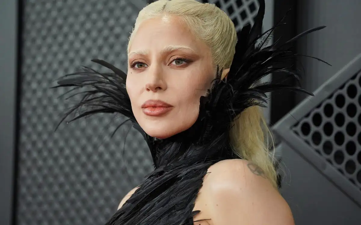 Lady Gaga İlk Kez Bebeğiyle Birlikte Görüntülendi