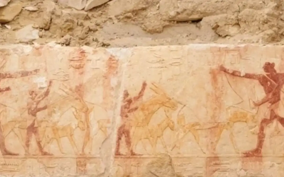 Sakkara'da 4 bin 400 yıllık baba-oğul mezarı şapelleri bulundu