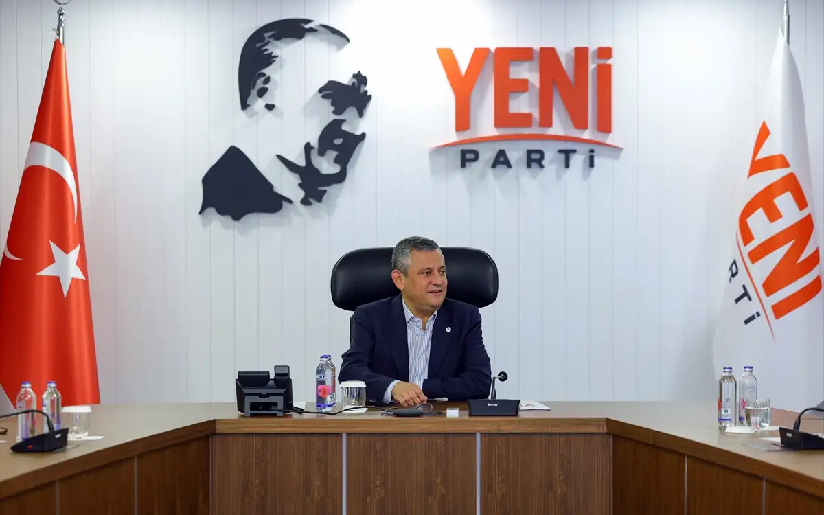 Özgür Özel Alevi Temsilcileriyle Bir Araya Geldi