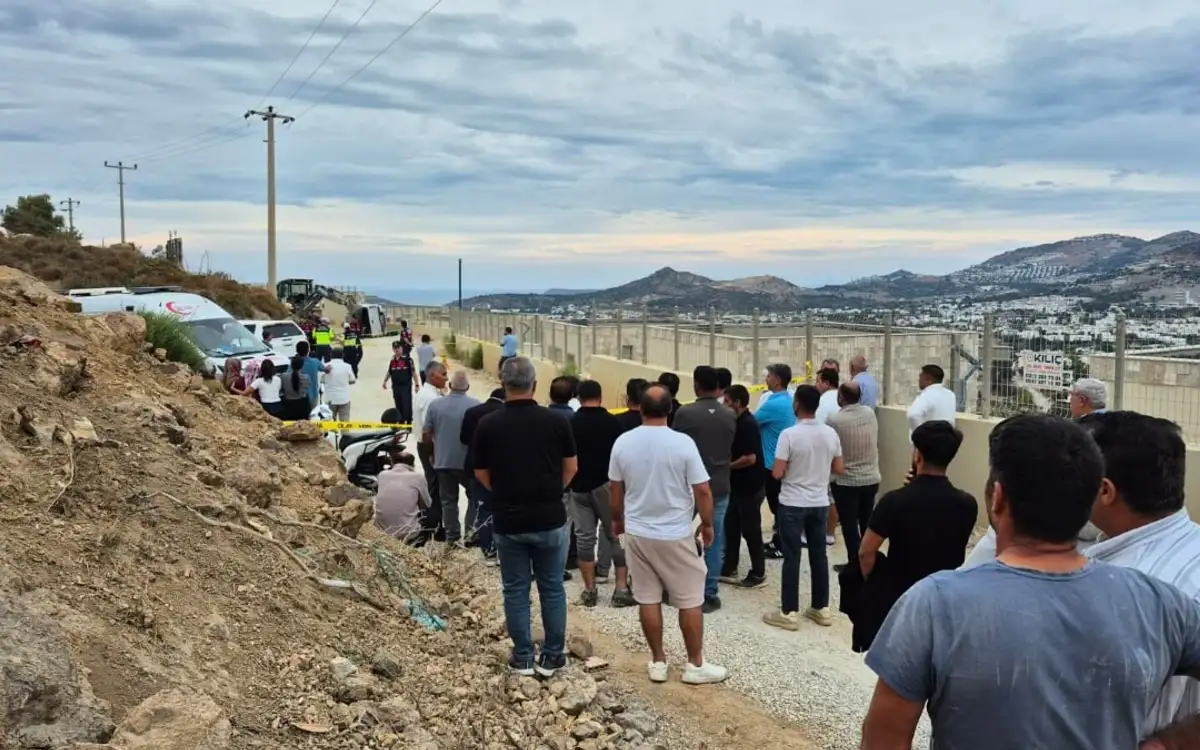 Bodrum'da 15 Yaşındaki Çocuk Minibüs Kazasında Hayatını Kaybetti! Kahreden Detay