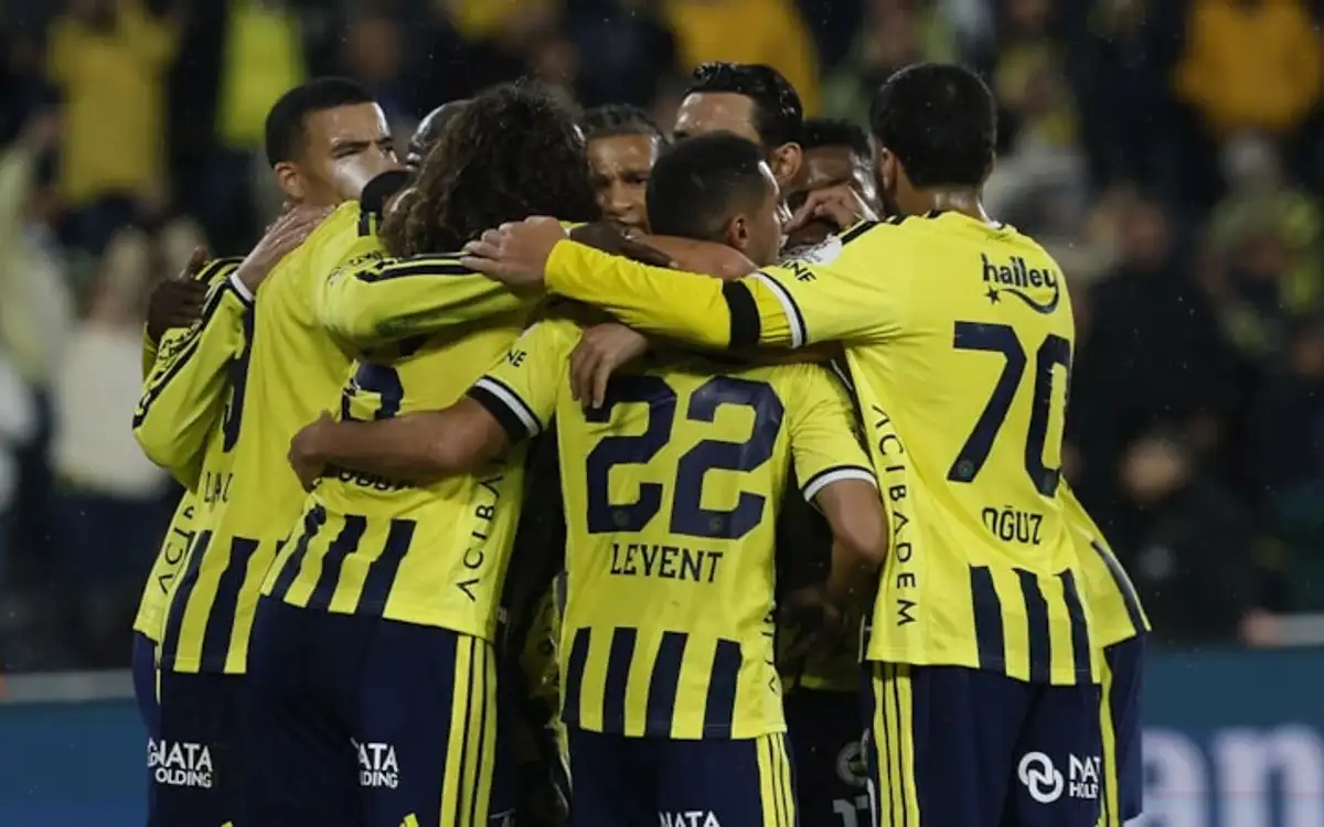 Fenerbahçe Slavia Prag İlk 11'ler