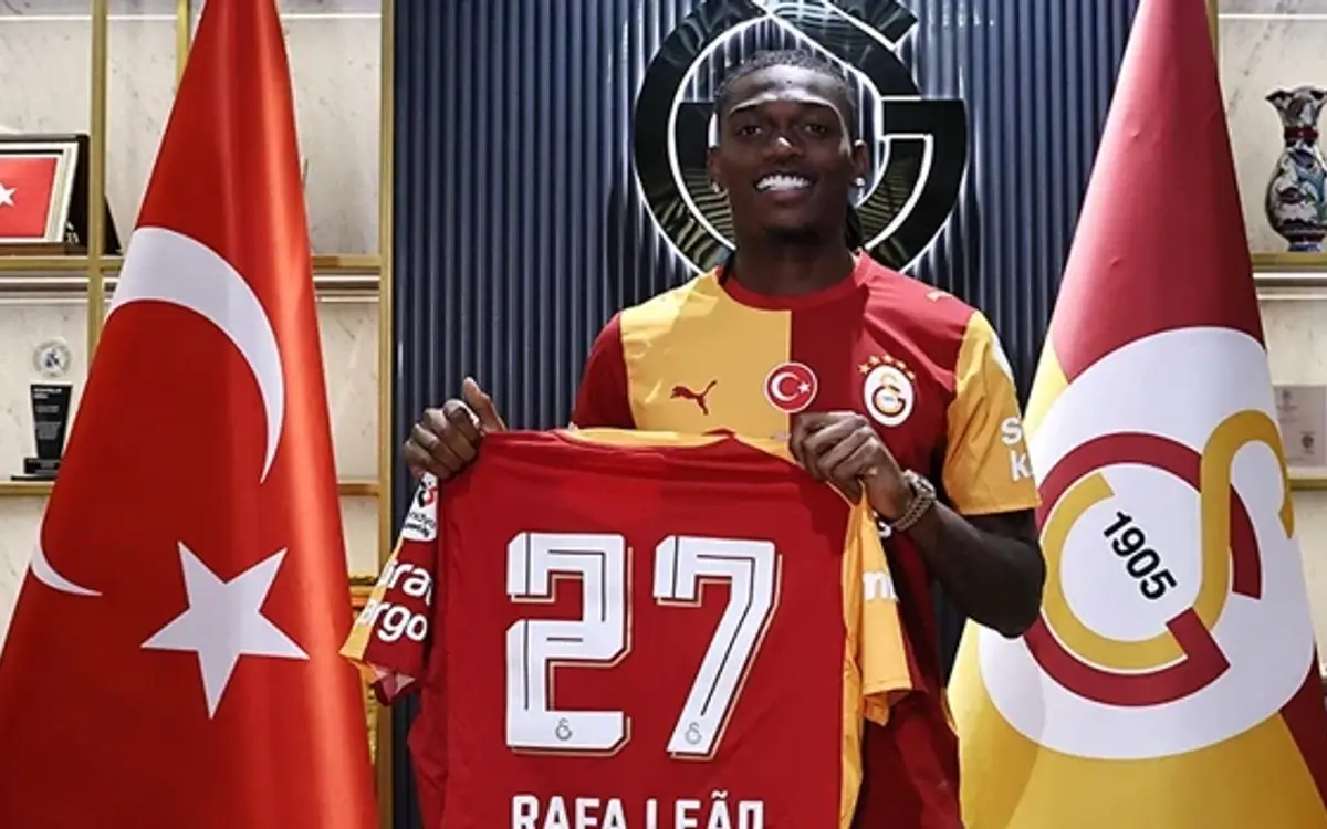 Rafael Leao, Galatasaray'ın 7. Portekizli futbolcusu oldu