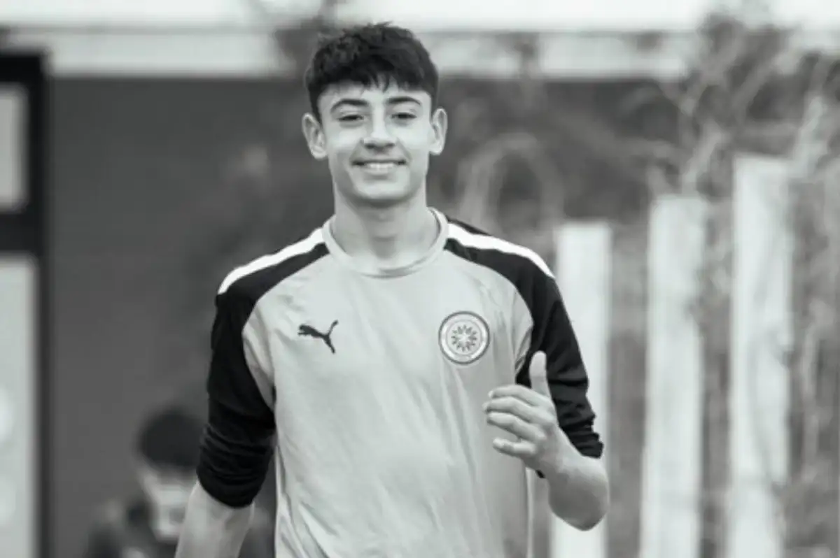 14 Yaşındaki Kaleci Kavgayı Ayırmaya Çalışırken Canından Oldu!