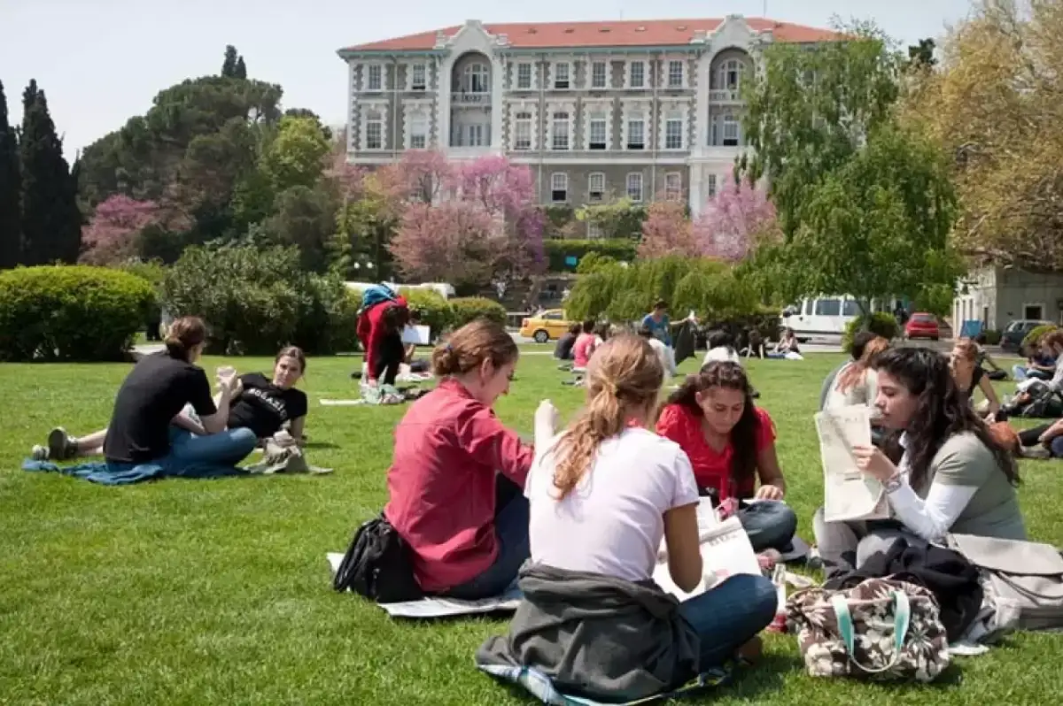 2024-2025 AUZEF Güz Dönemi Final Sınavları Ne Zaman? Sınav Giriş Yerleri ve Belgeleri