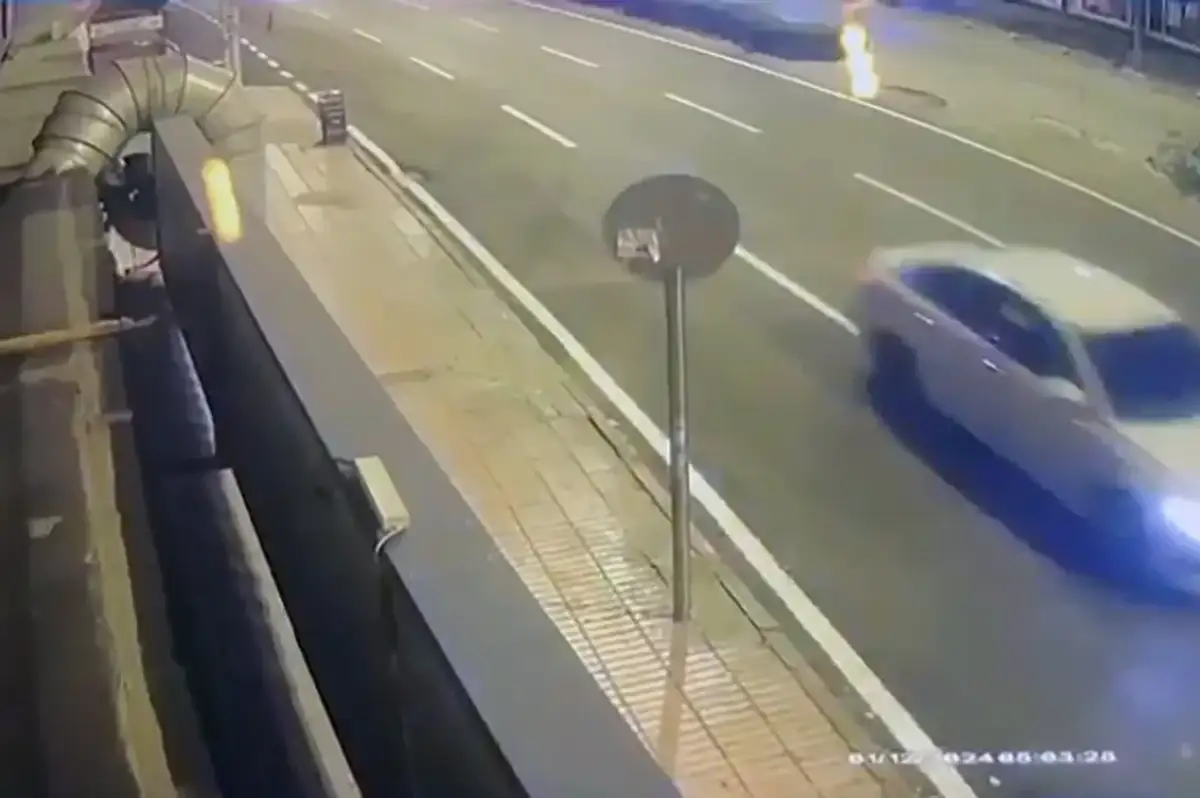 Adana'da 18 Yaşındaki Genç Husumetlisinin Dükkanına Kurşun Yağdırdı! 'Gözdağı Vermek İstedim!'