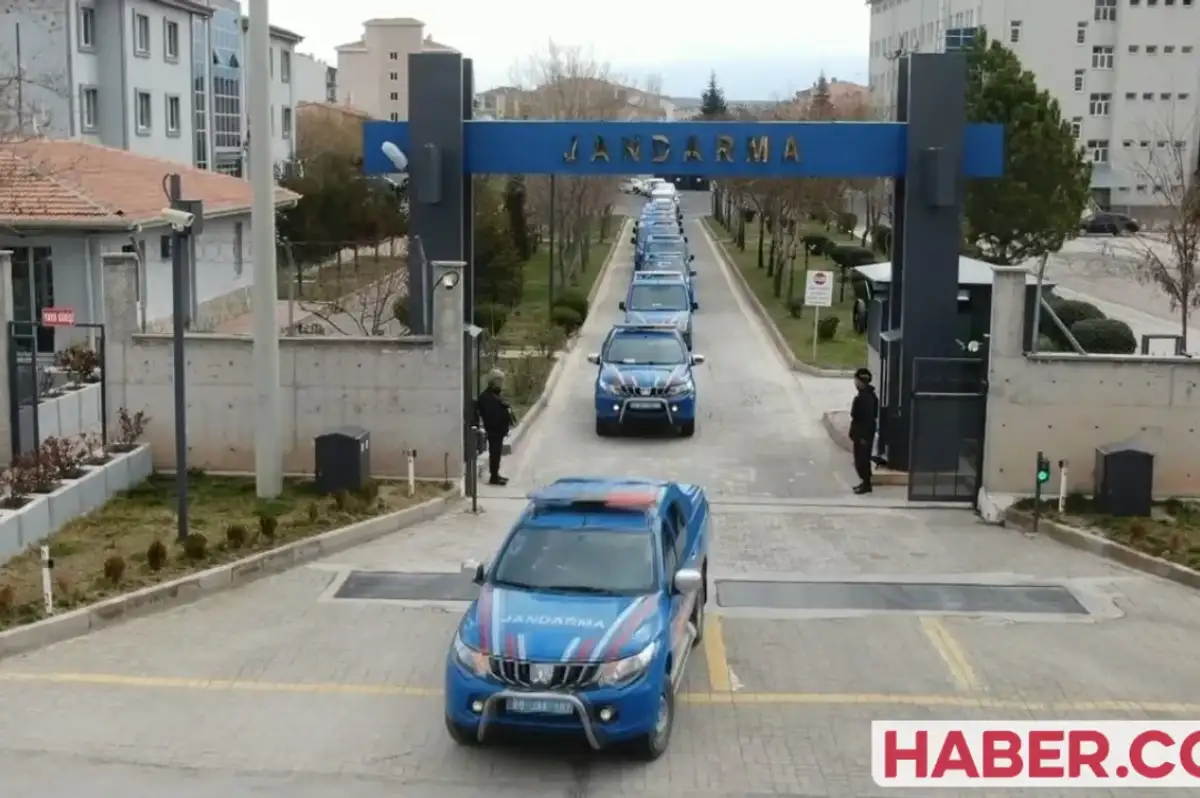 Aksaray'da ehliyet sınavı çetesi çökertildi! 58 kişiyi sınava girmeden ehliyet sahibi yaptılar