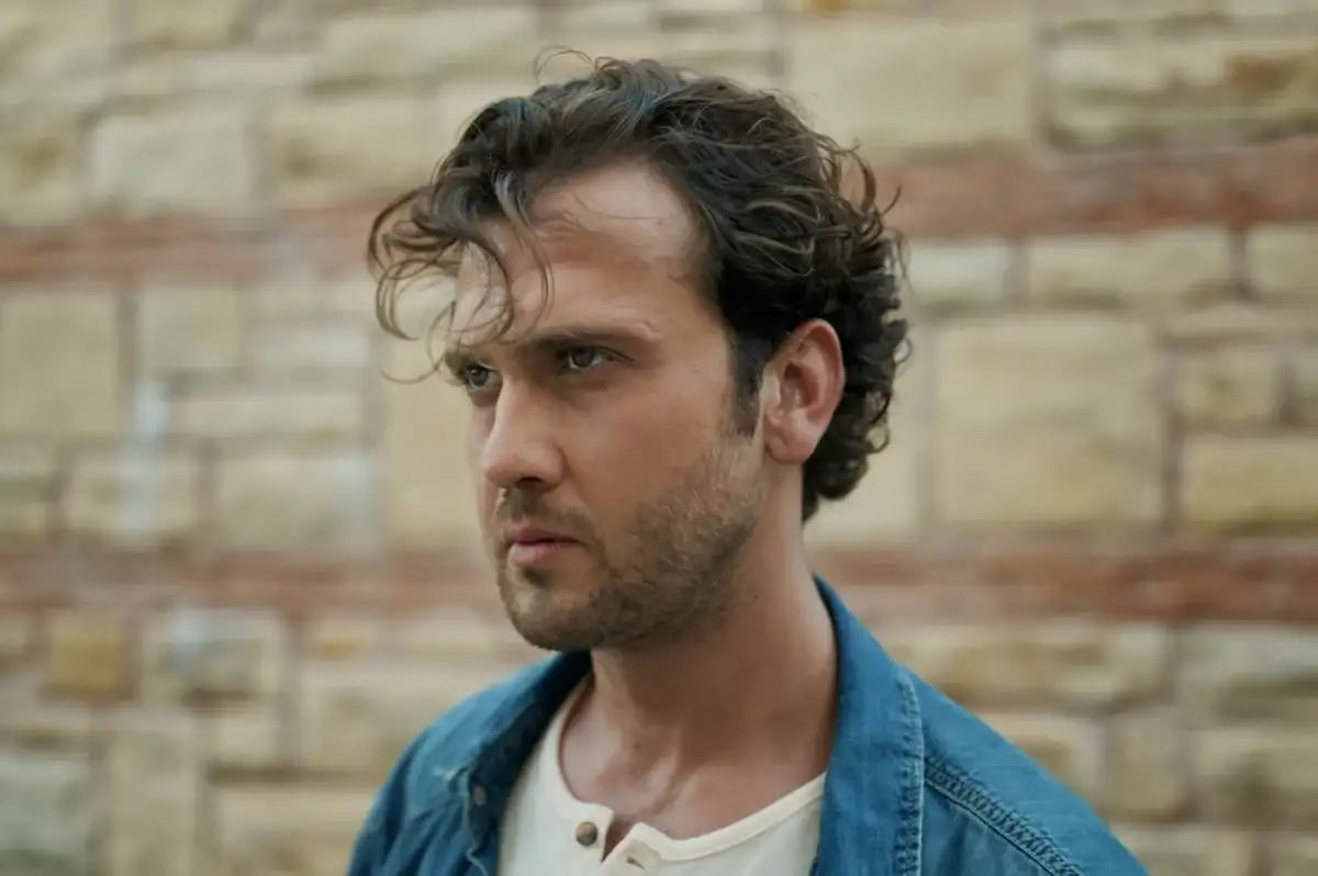 Aras Bulut İynemli’den Deha’ya Sağlık Molası