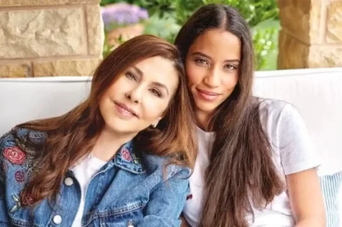 Ayşe Nazlı Yumlu Kimdir? Nilüfer ve Reha Muhtar'ın Evlat Edindiği Ayşe Nazlı Neden Gündemde?
