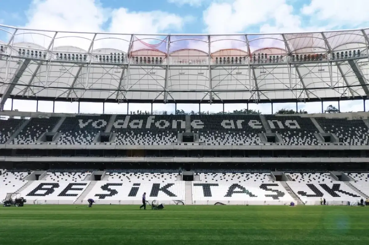 Beşiktaş'ta İlk İstifa! Resmen Duyuruldu